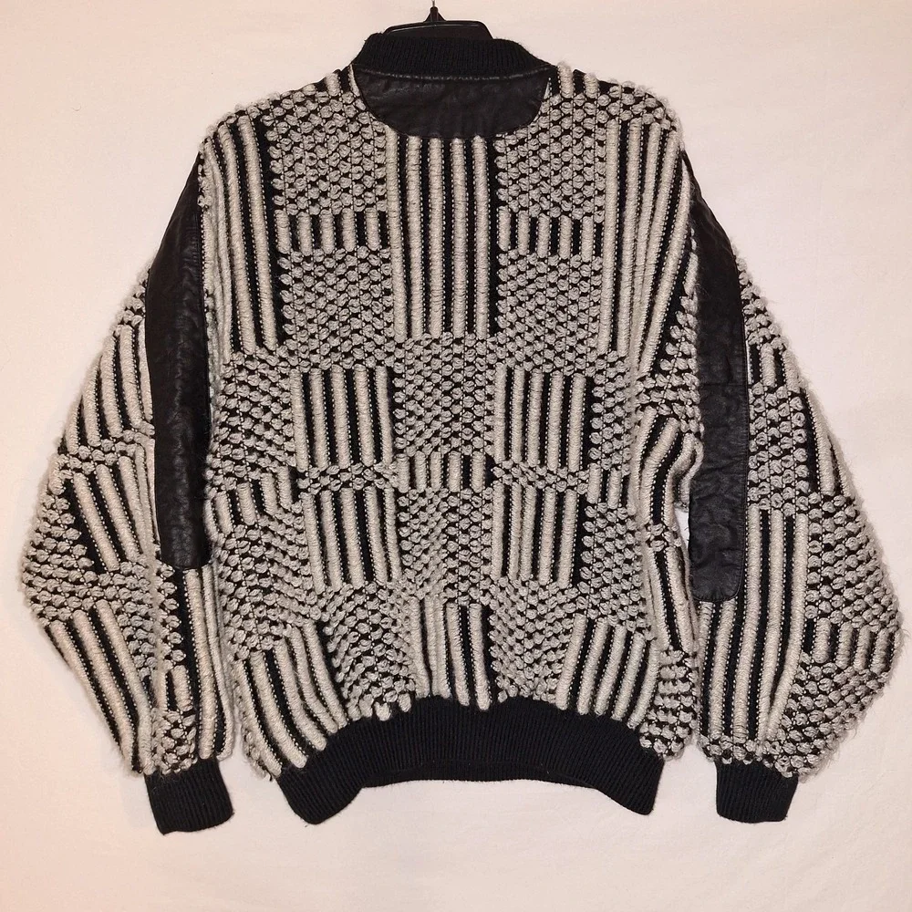 Vintage Street Scenes Sweater Mens M Black White Chunky Knit 90s Leather Patches